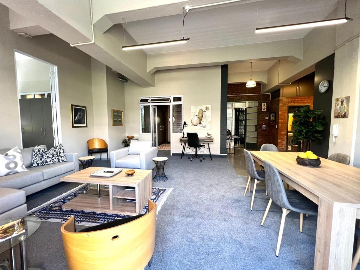 Apartment No Load-shedding Spacious Cape Town