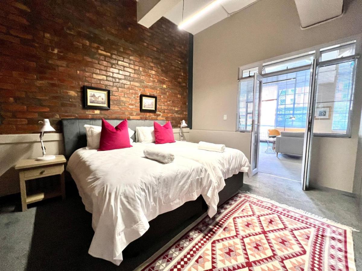 Apartment No Load-shedding Spacious Cape Town