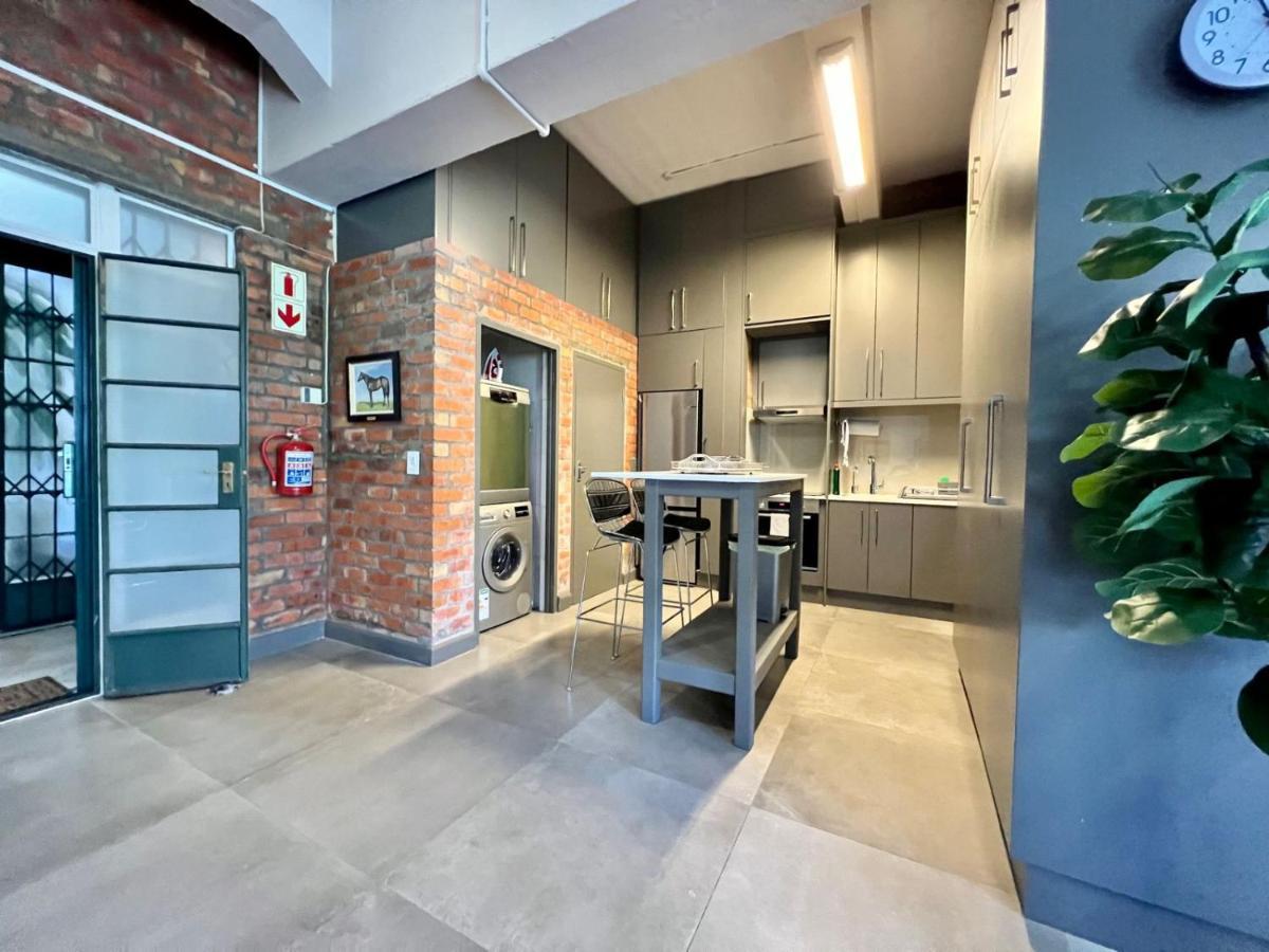 Apartment No Load-shedding Spacious Cape Town