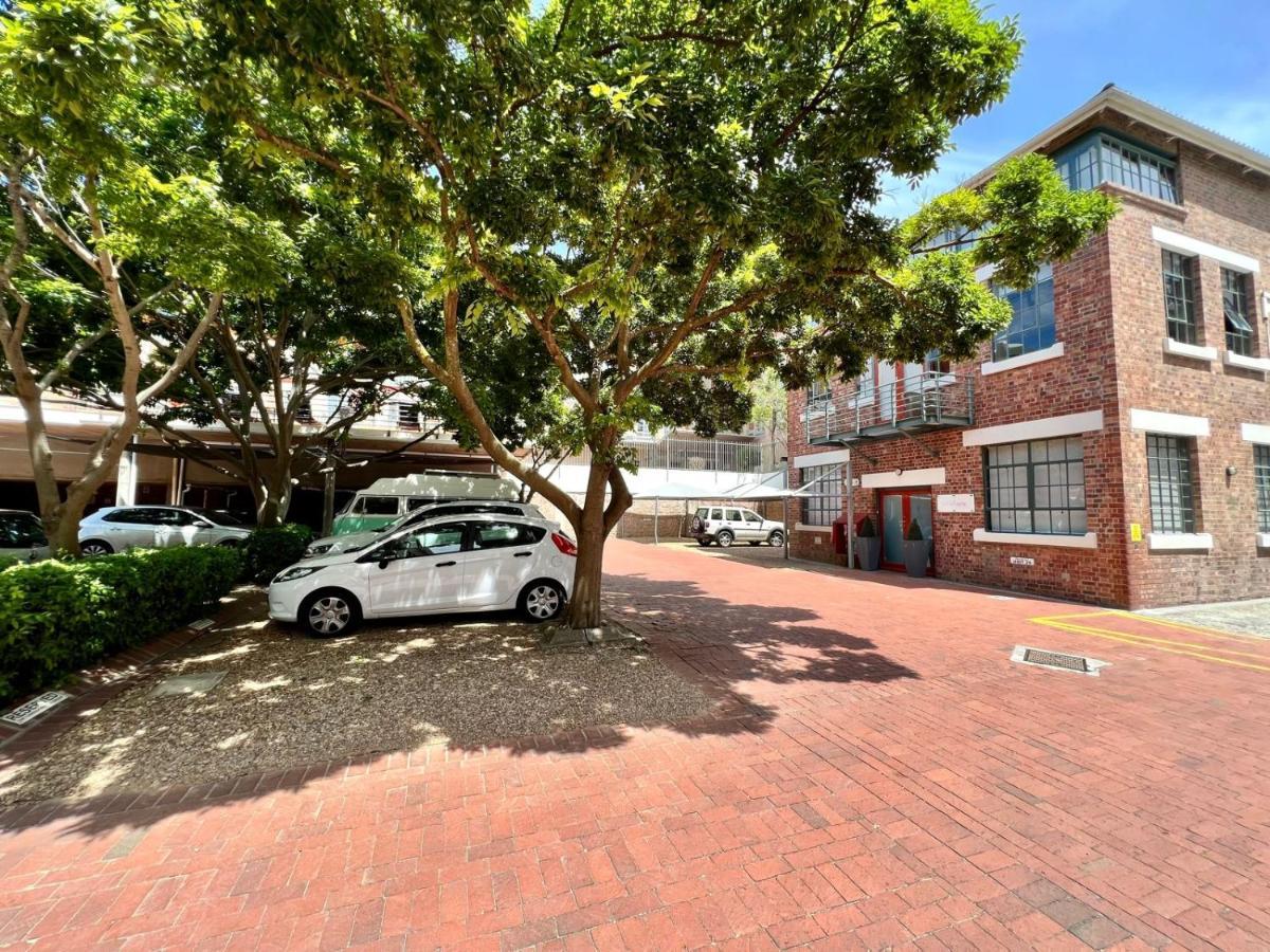 No Load-shedding Spacious Apartment Cape Town